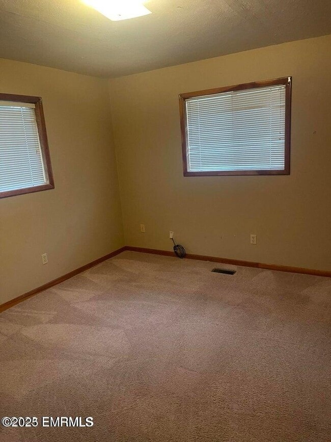 Building Photo - 4929 Poplar Springs Dr