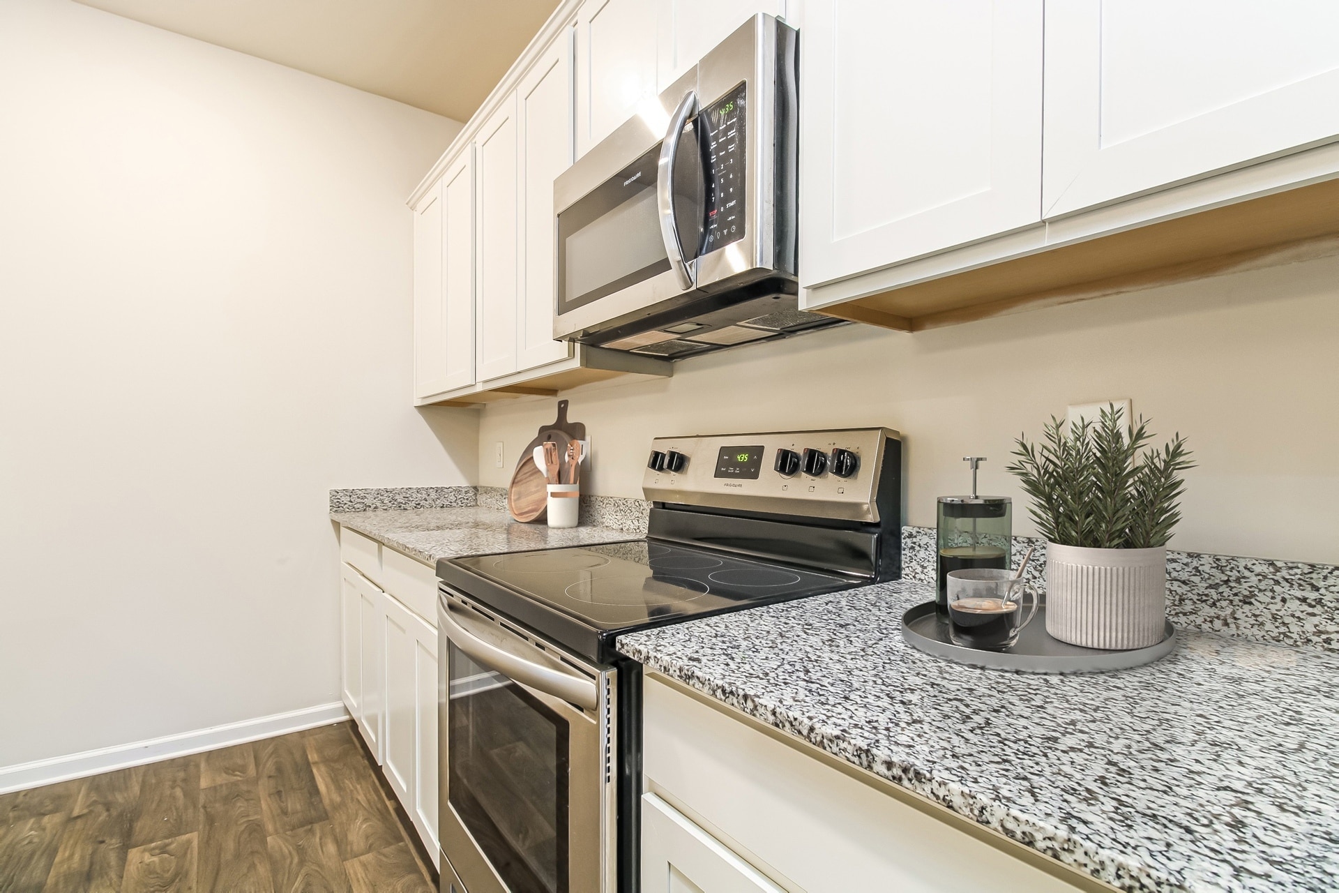 Building Photo - 306 High Grv Wy