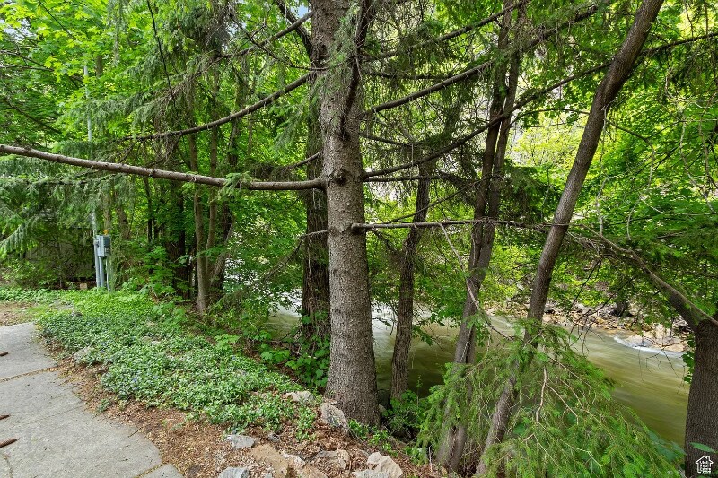 Building Photo - 208 Ogden Canyon Rd