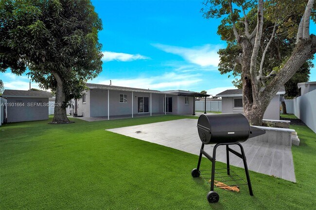 Building Photo - 2211 NW 189th Terrace