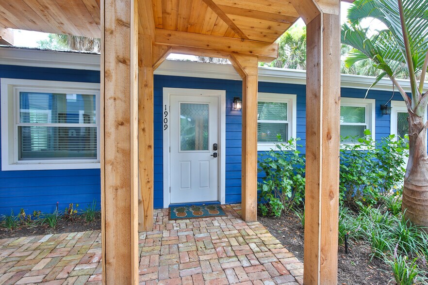 Front door - 1909 Morrill St