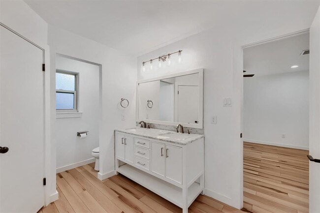 Building Photo - 2608 Piping Rock Trail
