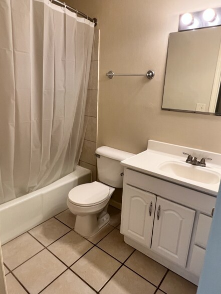 Building Photo - 1531 D St