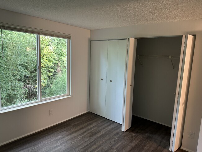 Building Photo - 3164 Central Ave