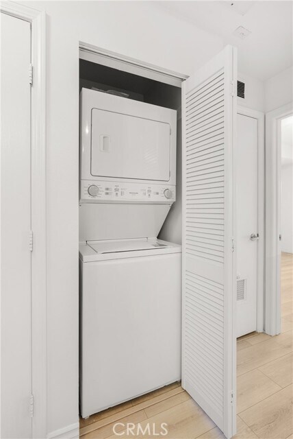 Building Photo - 17888 Alburtis Ave