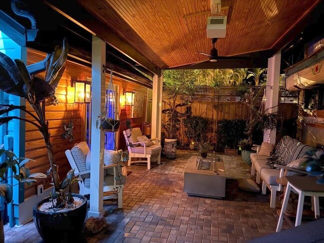 Building Photo - 2500 Burlington Ave N