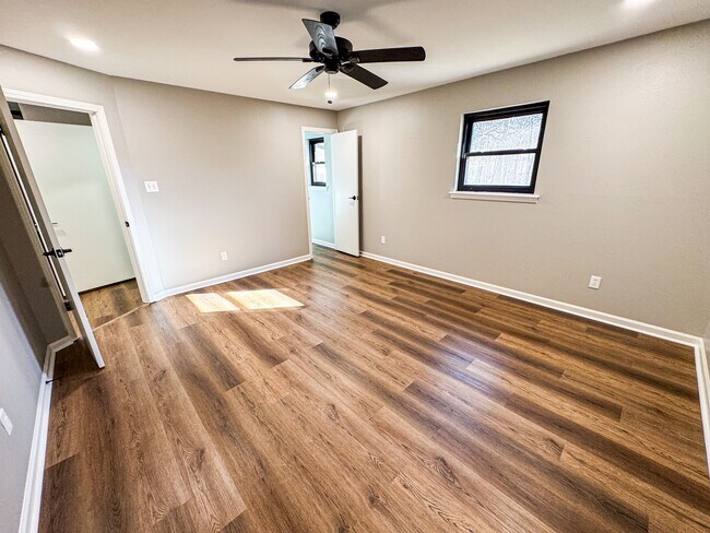 Building Photo - 1519 Mulberry Salem Rd