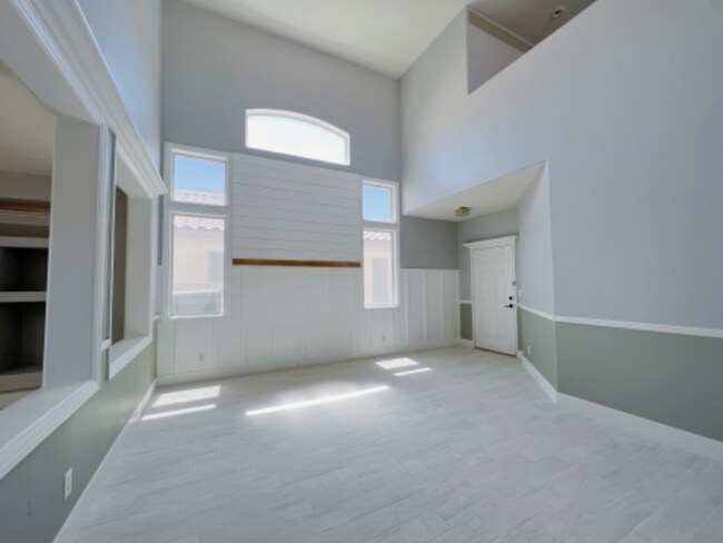 Building Photo - 4572 Yellow Harbor St