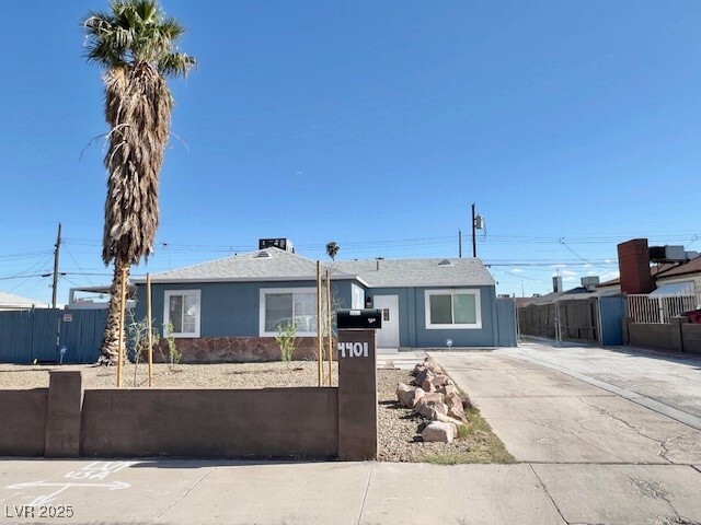 Building Photo - 4401 Alpine Pl