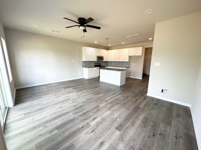 Building Photo - 5311 Groveton St