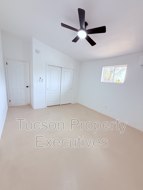 Building Photo - 814 N Alvernon Way