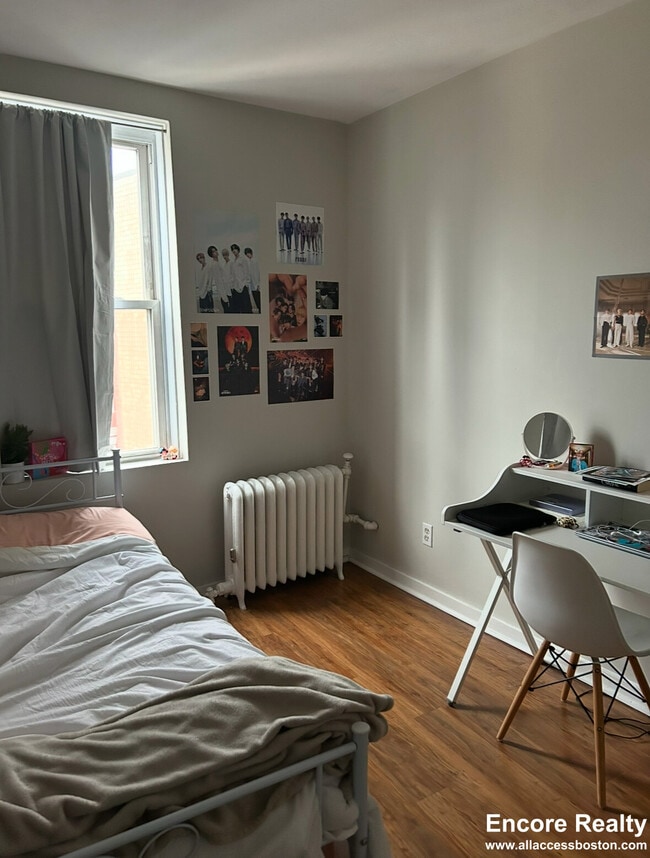 Building Photo - 224 Hanover St