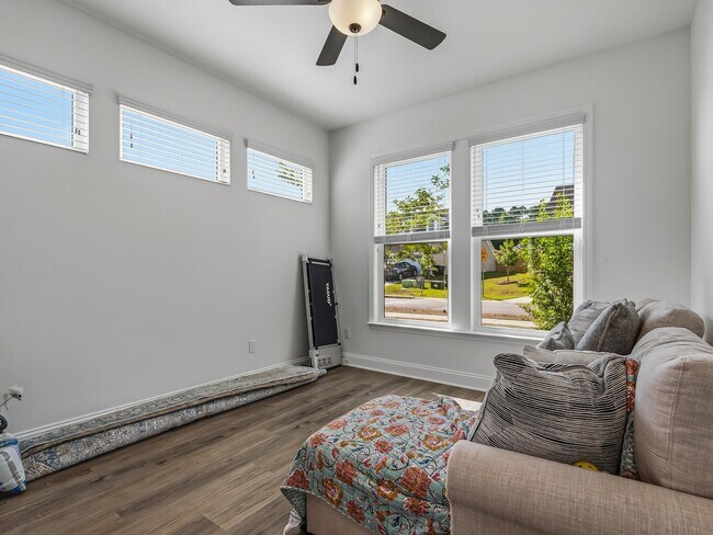 Building Photo - 3836 Ardmore Ln