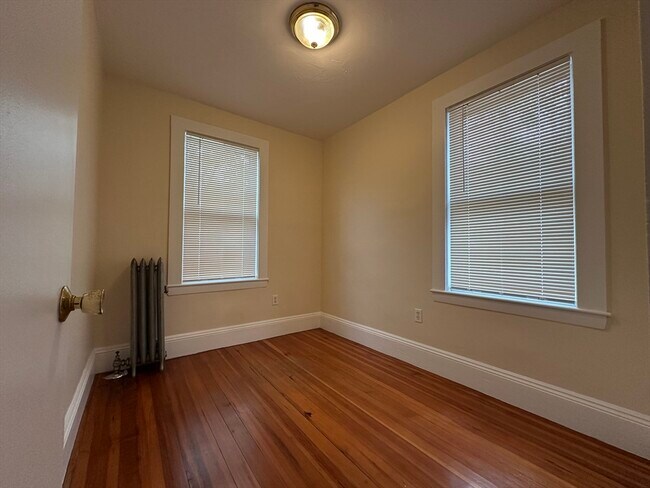 Building Photo - 56 Prentiss St