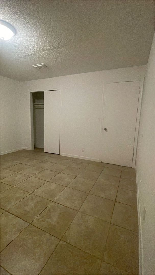 Building Photo - 3600 Riverside Dr