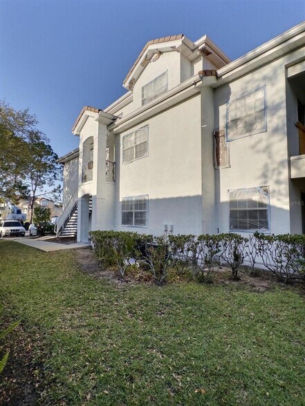 Building Photo - 13803 Fairway Island Dr