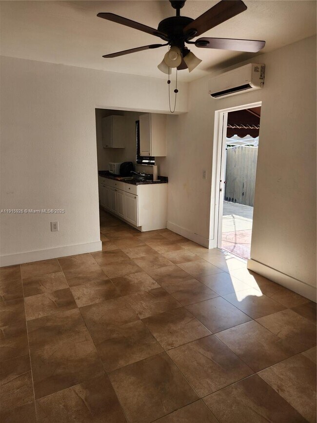 Building Photo - 10020 SW 213th Terrace