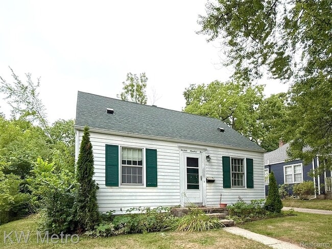 Building Photo - 1305 Collegewood St