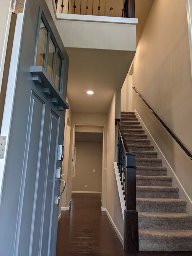 Building Photo - Northshore, Bothell, Millcreek 4 bedroom Home Special offer!