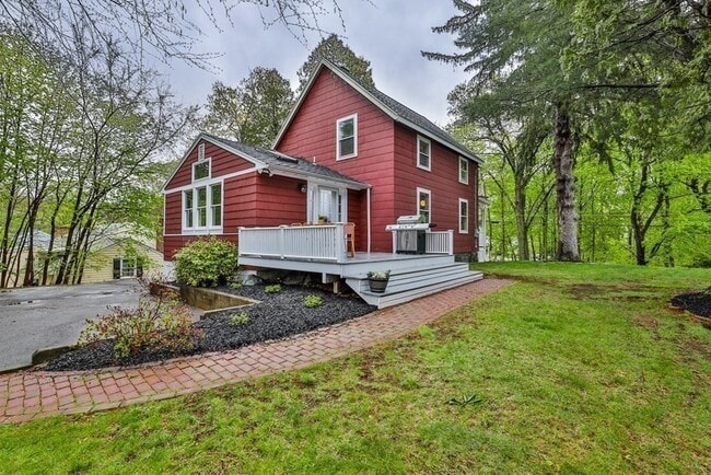 Building Photo - 107 Greenwood St