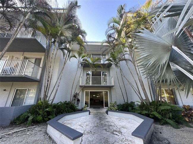 Primary Photo - 7403 SW 82nd St