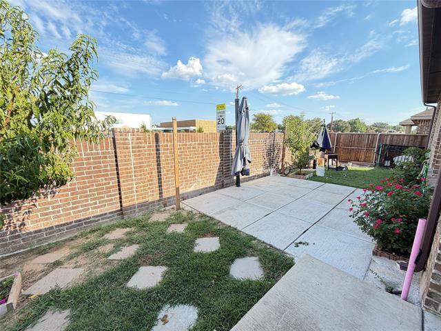 Building Photo - 7644 Spring Dr