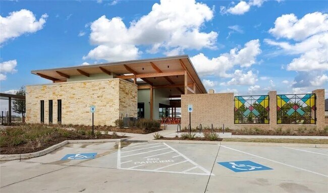 Building Photo - 24130 Elkhorn Gln Ln