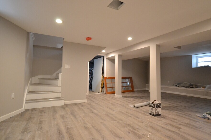 Building Photo - 39 Long Ave