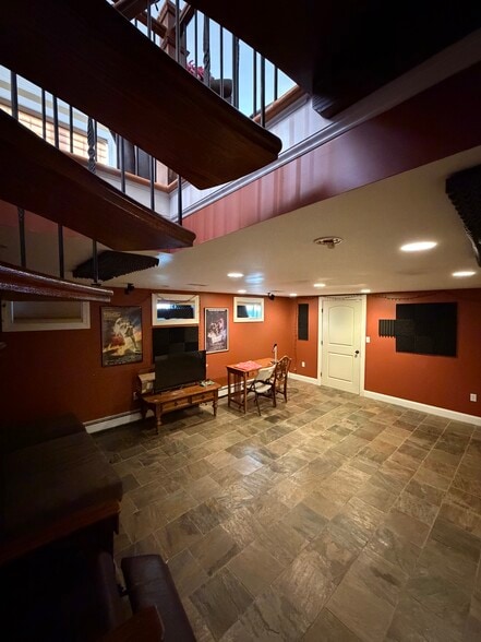 Building Photo - 100 Kimball Rd