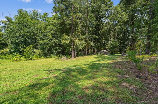 Building Photo - Charming 3-Bedroom Bunn Home with Granite ...