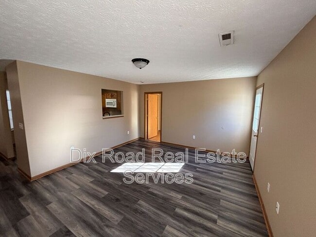 Building Photo - 179 Thompson St