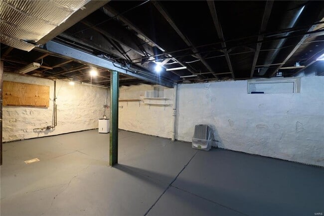 Building Photo - 418 Carswold Dr