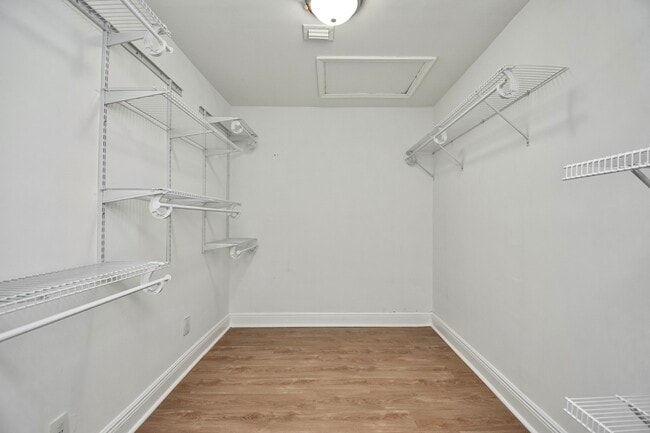 Building Photo - 7794 Villa Nova Dr