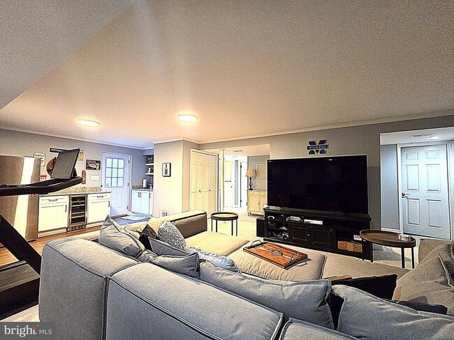 Building Photo - 5270 Ellicott Dr