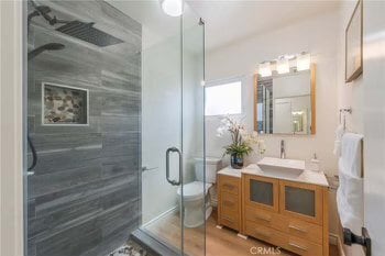 Building Photo - 1058 Kendall Dr