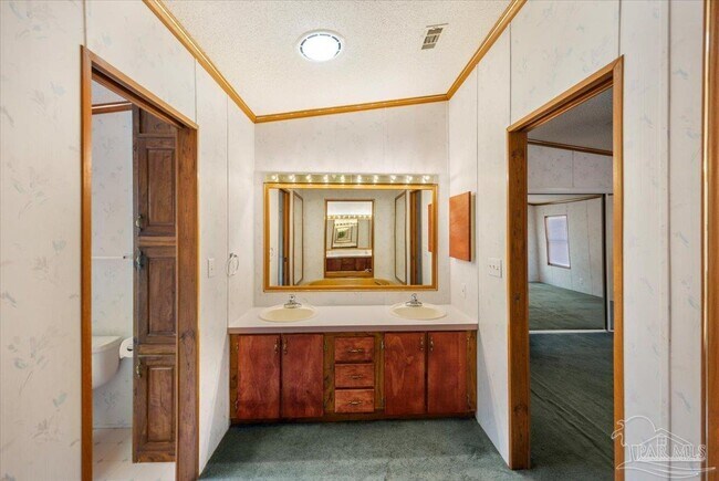 Building Photo - 4205 Elvis Presley Dr