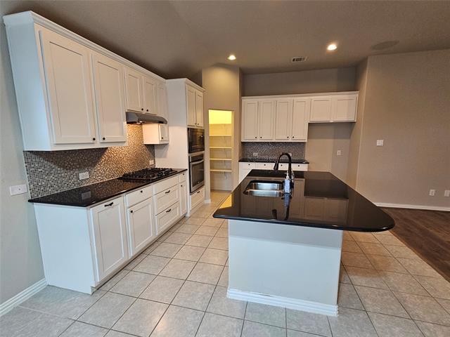 Building Photo - 6005 Fremont Dr