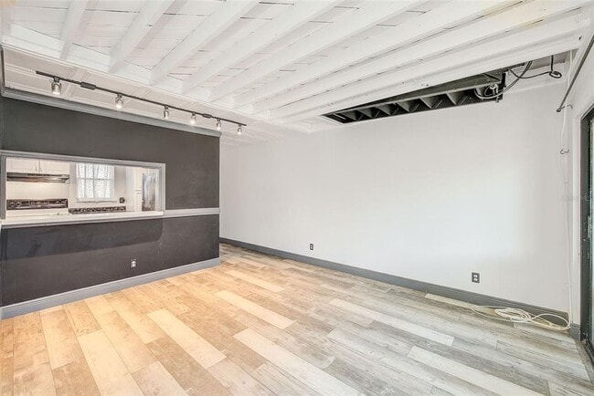 Building Photo - 10453 Carrollbrook Cir