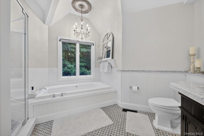 Building Photo - 11 Sky View Ct