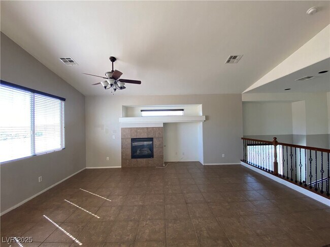 Building Photo - 11294 Star Lily St