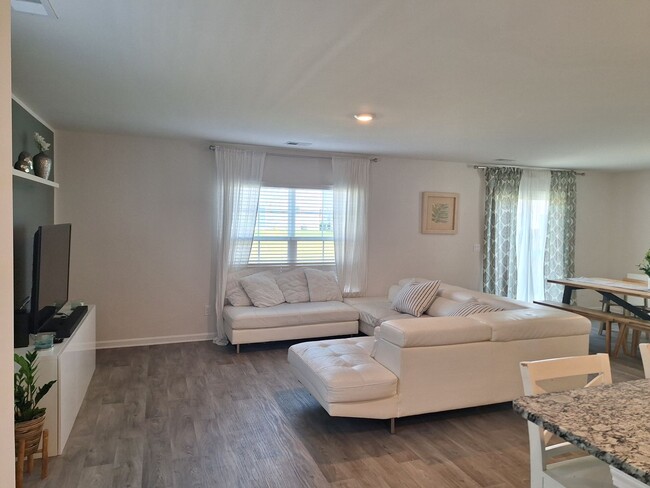 Building Photo - Wonderful Four Bedroom Home Located in the...