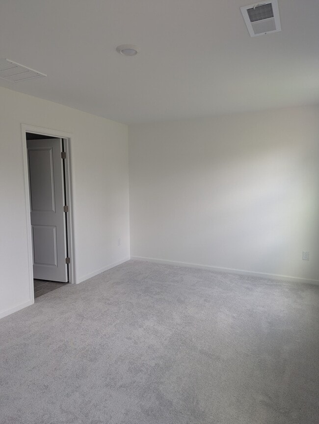 Building Photo - 677 Mirkwood Ave