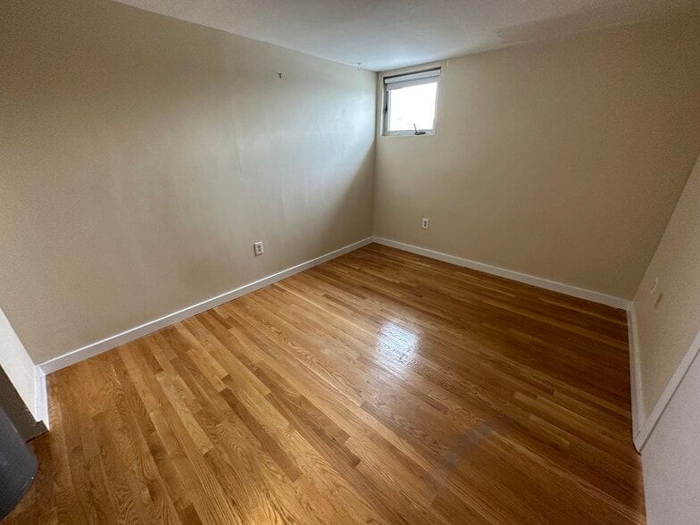 Building Photo - 574 Dorchester Ave