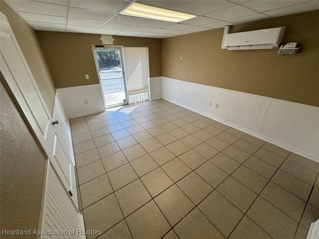 Building Photo - 241 S Commerce Ave