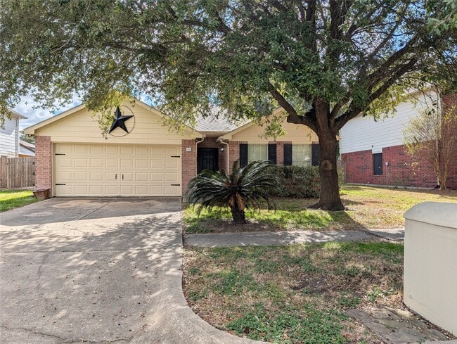 Primary Photo - 714 N Vista Dr