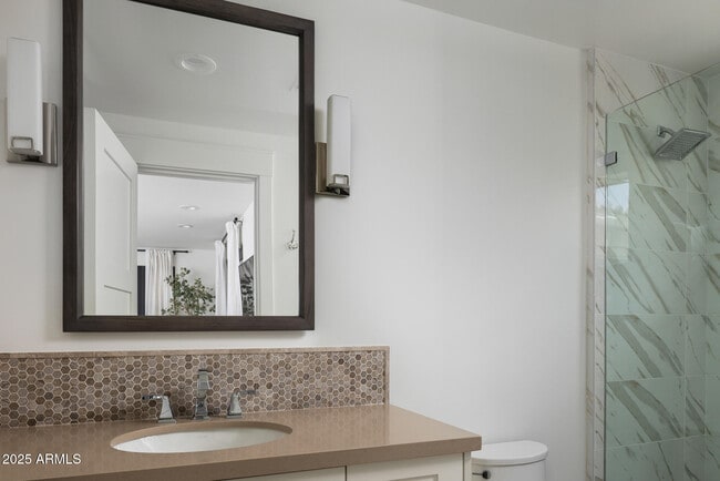 Building Photo - 7730 N Mockingbird Ln