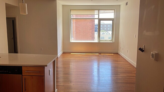 Building Photo - 1348 Euclid St NW