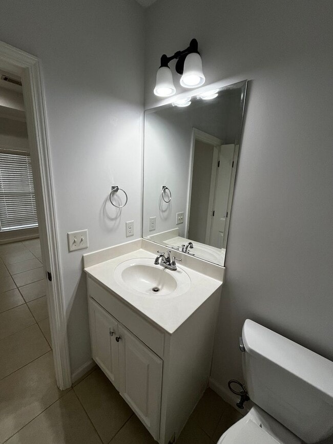 Building Photo - New to the Market! Welcome Home!