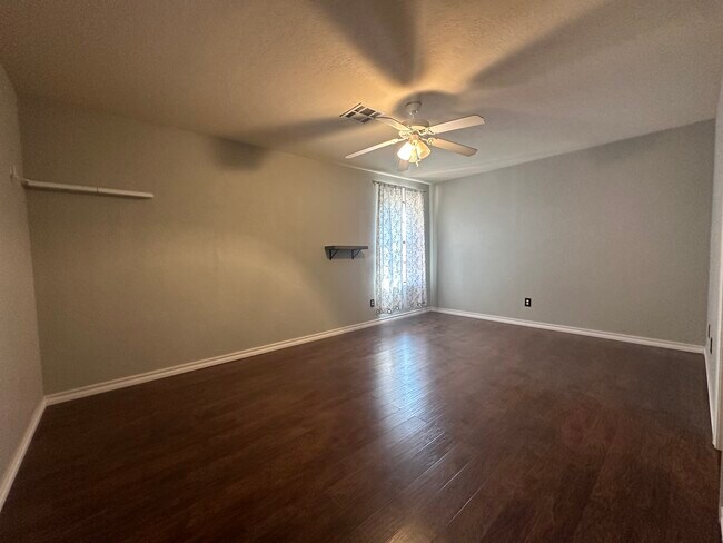 Building Photo - 6816 SW Drakestone Blvd