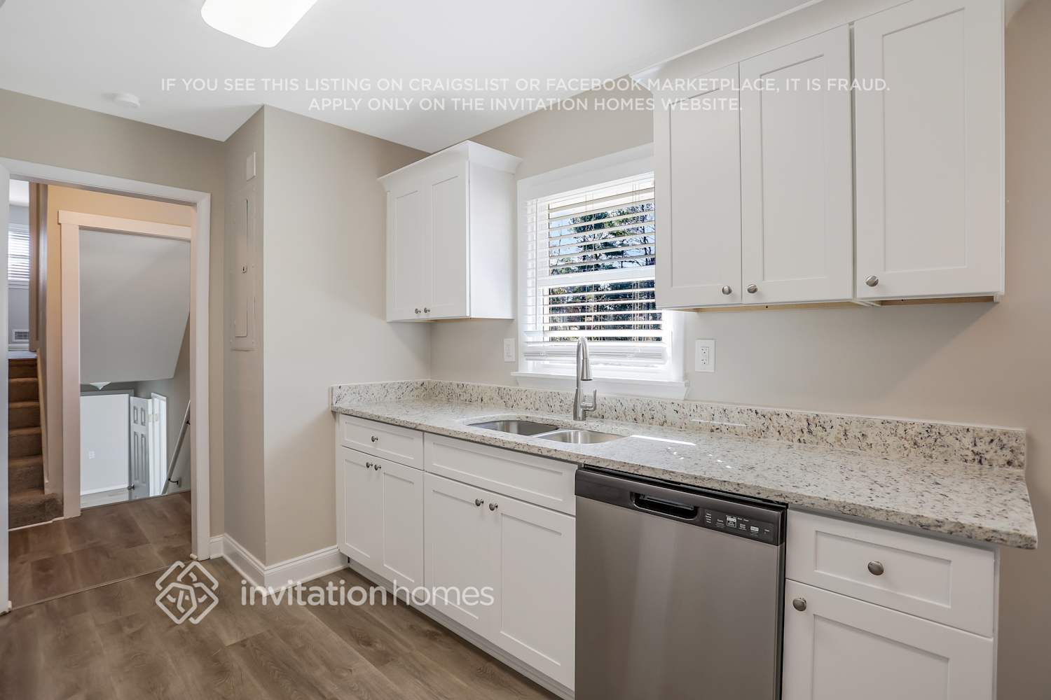 Building Photo - 883 Meadow Rock Dr